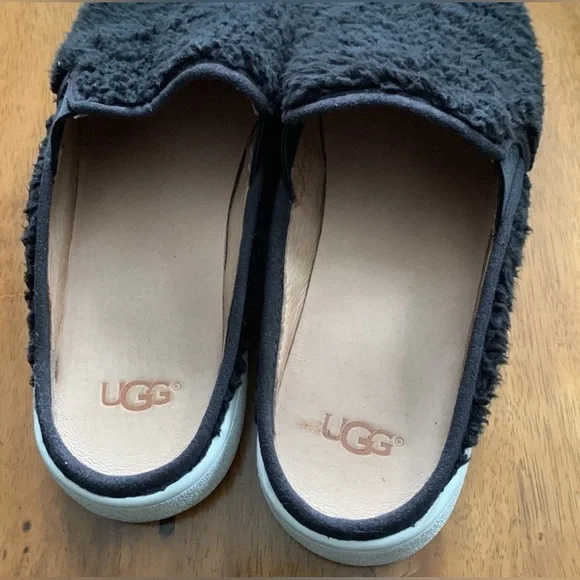 UGG LUCI, 8 womens black Sherpa mules slides shoes - Picture 5 of 10